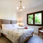 Las Escaleras - Villa Deka - 2S